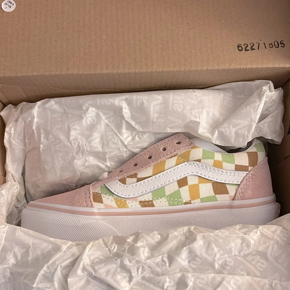 NIB [Vans] Old Skool Shoe Sneaker Tennis Shoes in Multi/True White Kids Sz 12.0 - Picture 12 of 16